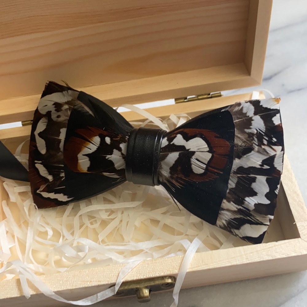 Luxury Feather Bow Tie